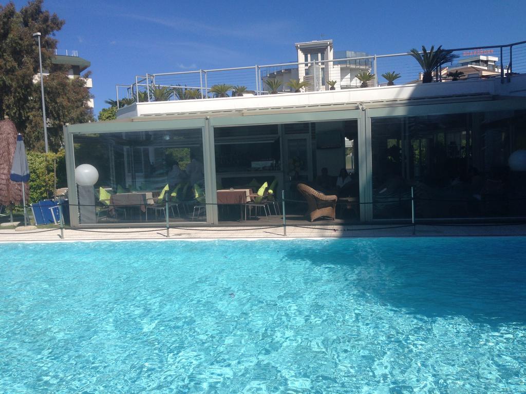 Seapark Spa Resort Giulianova Exteriör bild