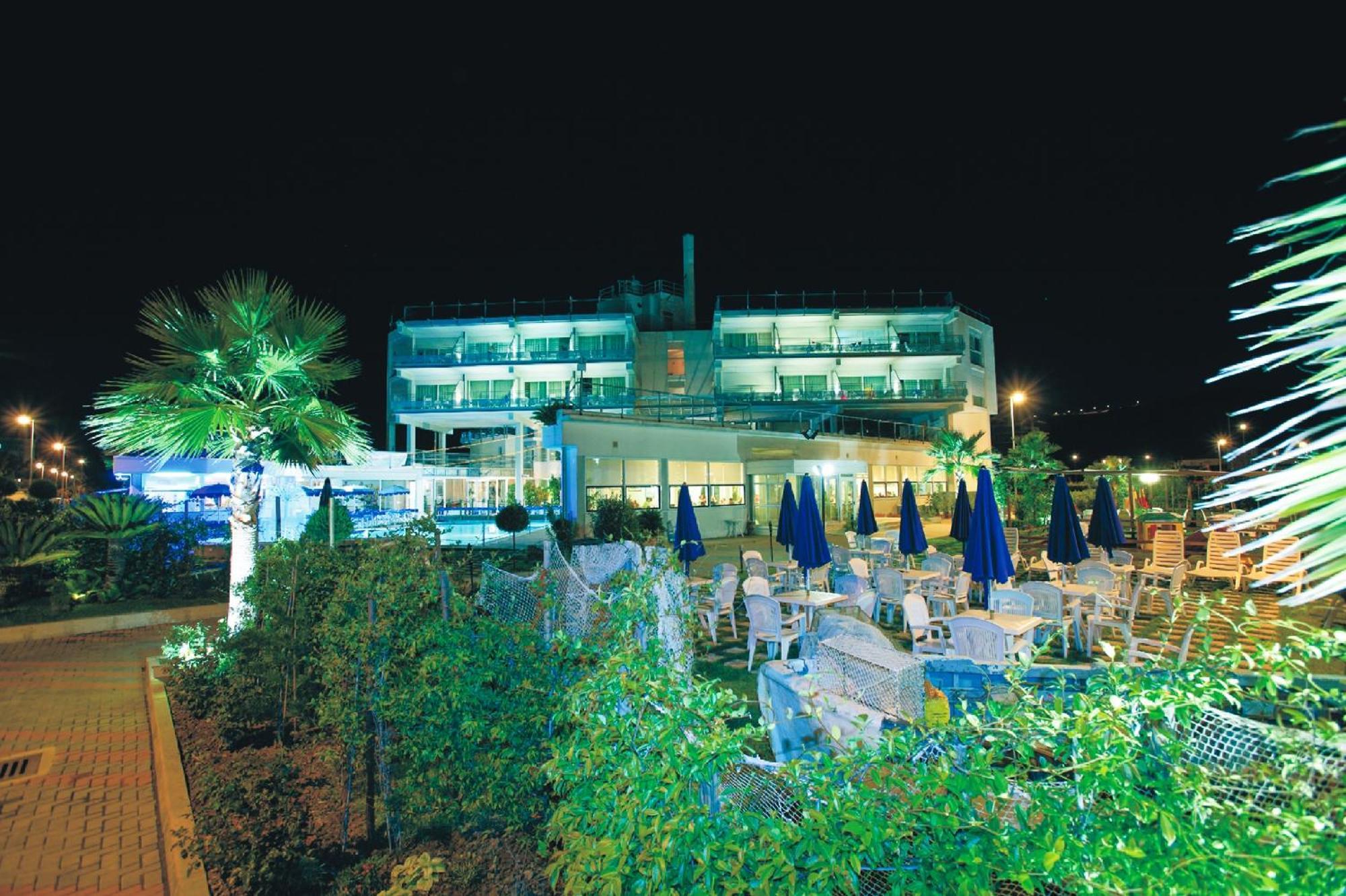 Seapark Spa Resort Giulianova Exteriör bild