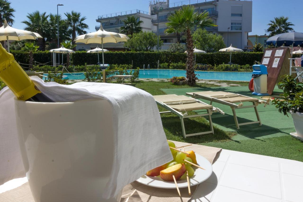 Seapark Spa Resort Giulianova Exteriör bild